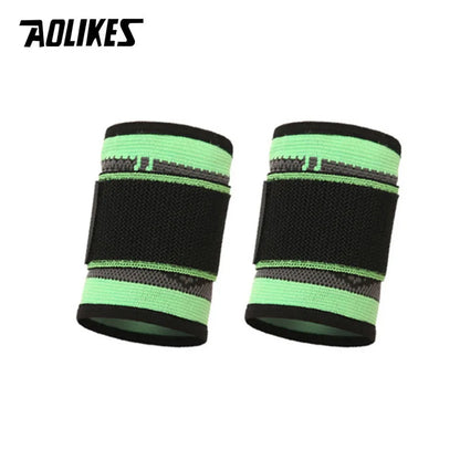 AOLIKES Wrist Brace Wrist Wraps Compression Wrist Strap,Wrist Support for Fitness Weightlifting,Pain Relief,Adjustable Wristband