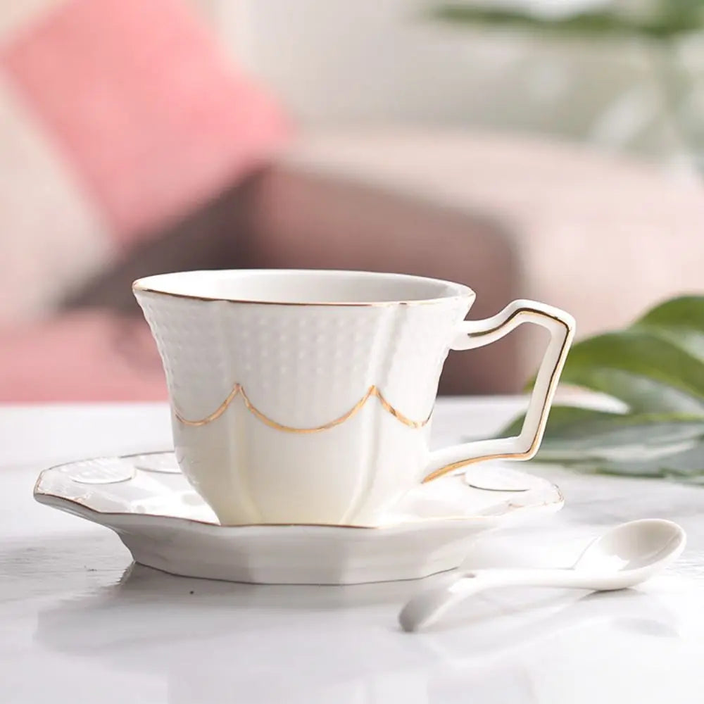 Vintage Ceramic Coffee Cup Spoon Plate Set Exquisite Creative Latte Flower Tea Water Cup European Style Golden Edge Milk Cups