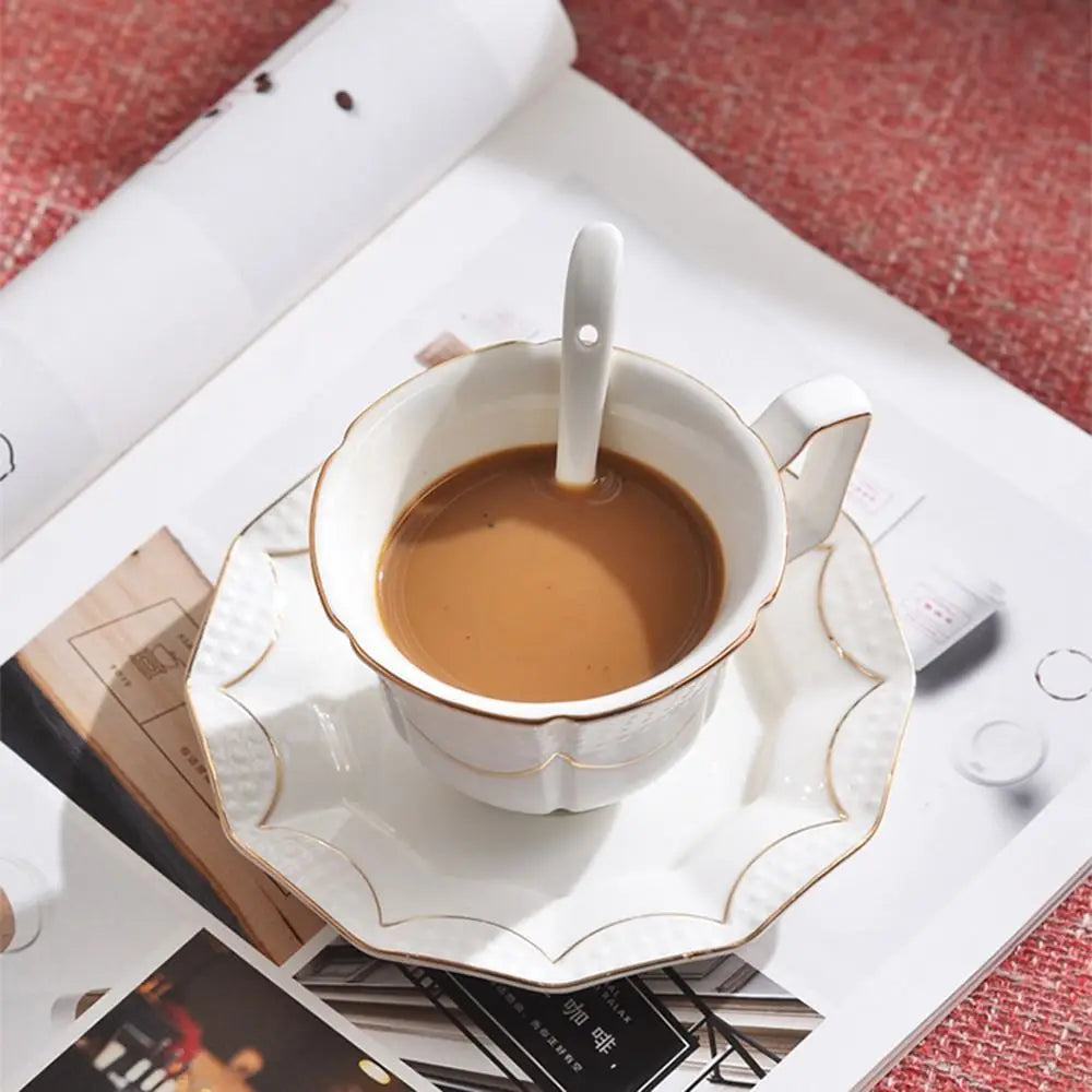 Vintage Ceramic Coffee Cup Spoon Plate Set Luxury Exquisite Latte Flower Tea Water Cup Creative European Style Tea Cup Set Cafe