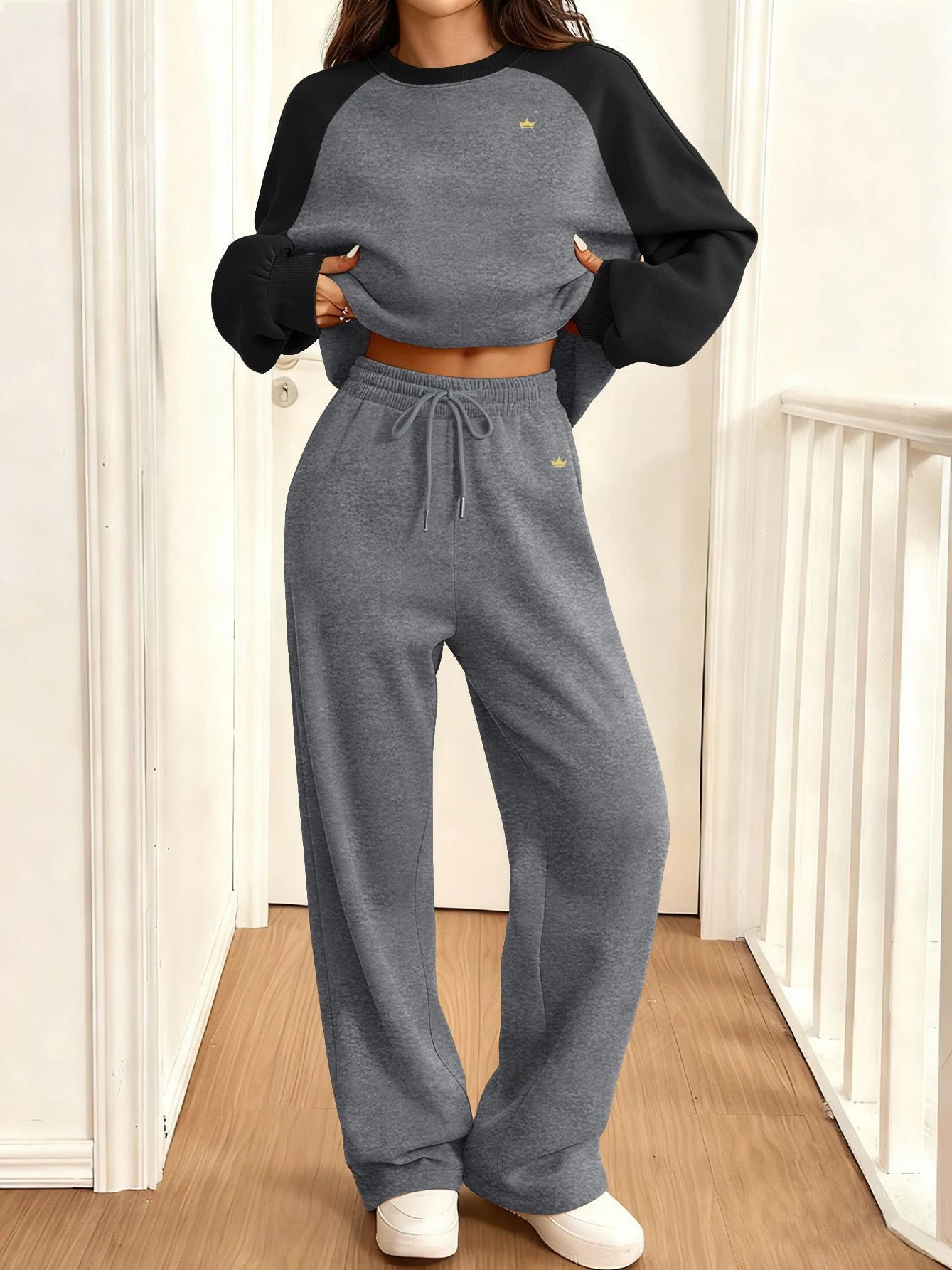 2026 Autumn and Winter Fashion Loose Set round Neck Sportswear Women's Two-Piece Outfit Comfortable fitness jogging fashion suit